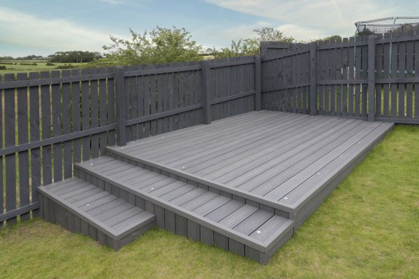 Cost of Vinyl Deck Construction in Springfield